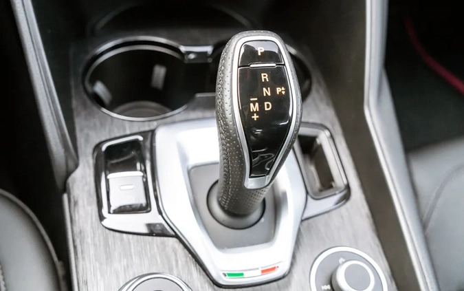 Alfa Romeo Giulia cena 139900 przebieg: 25965, rok produkcji 2021 z Biecz małe 352